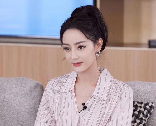 明星网红露面,魅力四溢引粉丝狂欢