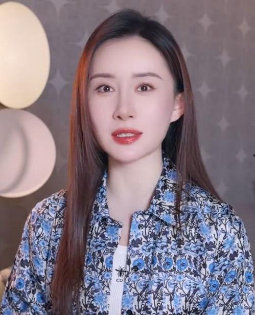 明星网红近照,颜值与气质并存，岁月痕迹难掩风采