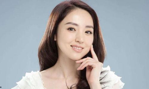 识图明星网红,明星效应下的网络红人现象解析