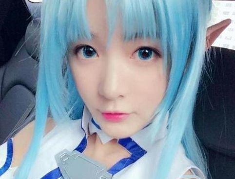cos明星网红,揭秘当红明星与网红的魅力之旅