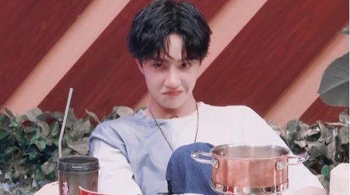 会长吃瓜爆料王一博,瓜王会长独家爆料，揭秘明星背后的故事