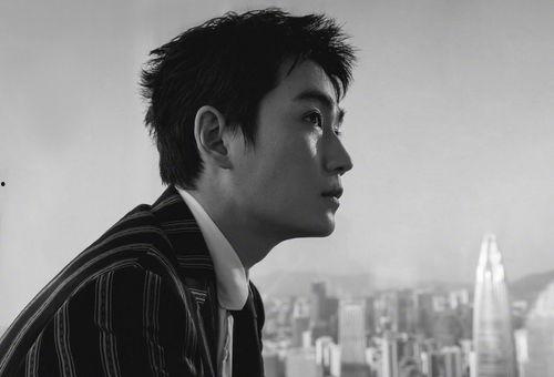 男明星吃瓜爆料图片高清,高清图揭秘娱乐圈幕后风云