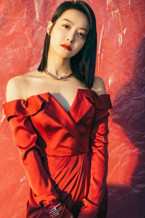 明星网红长裙,明星网红长裙演绎优雅魅力