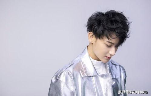 绿茶明星网红,揭秘绿茶界明星的时尚魅力