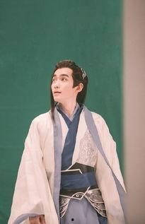 175明星网红,揭秘网络红人的崛起之路与影响力”