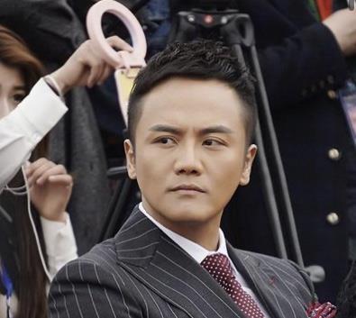 表哥明星网红,表哥明星与网红的跨界风采